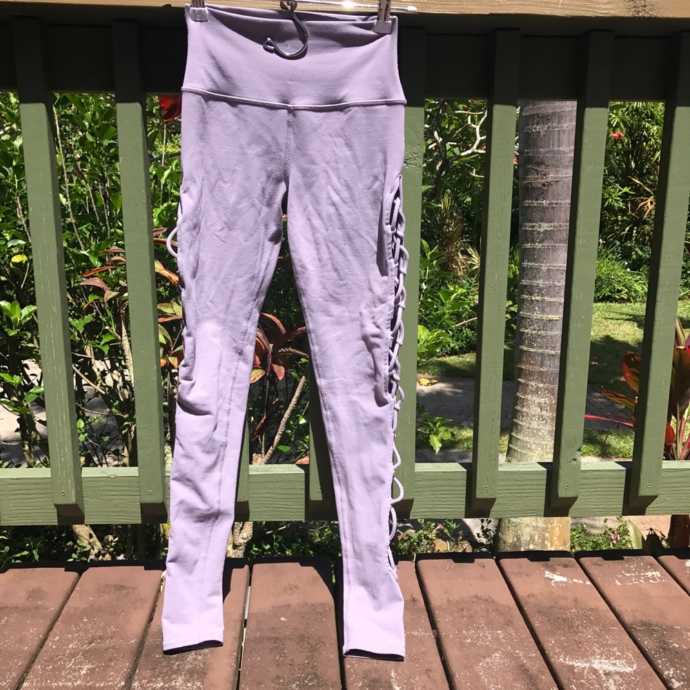 ALO yoga pants
